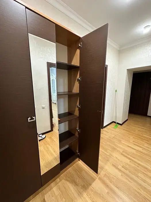 Шкаф для прихожей