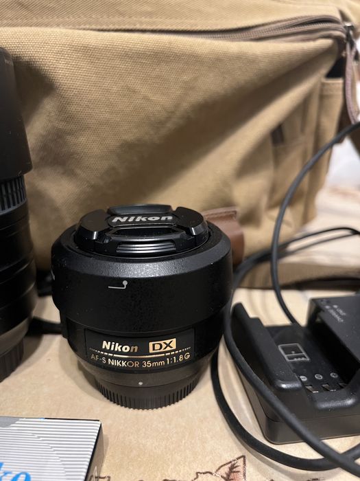 Nikon D 3000 Kit complet 18-55mm 55-300mm 35mm 1:18G Geanta