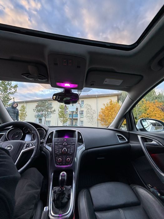 Opel Astra J 2013 2.0cdti