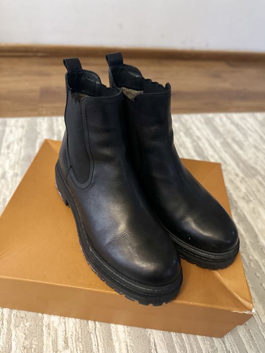 Сман ботинка почти новые