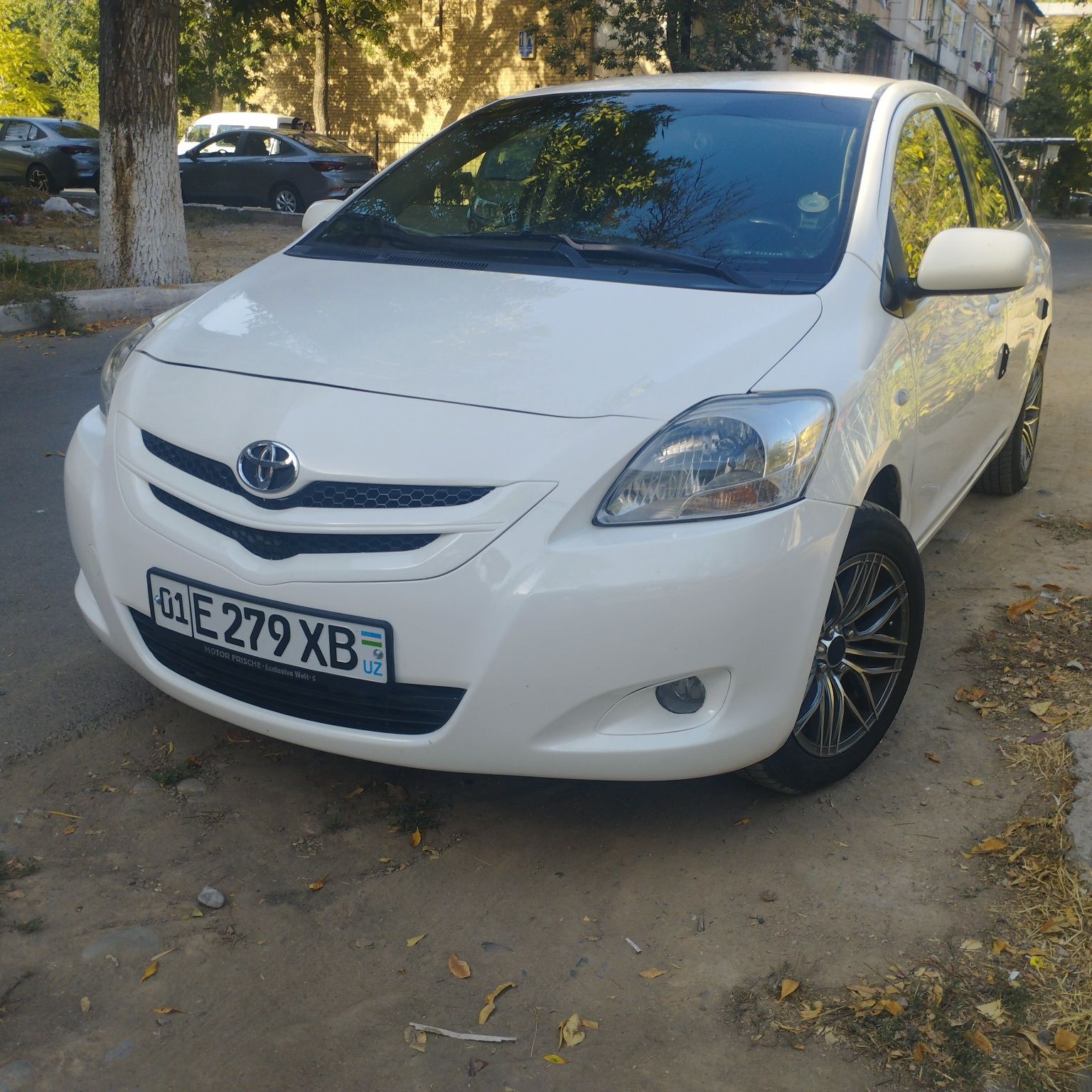 TOYOTA Yris 2007 в хорошем состоянии!