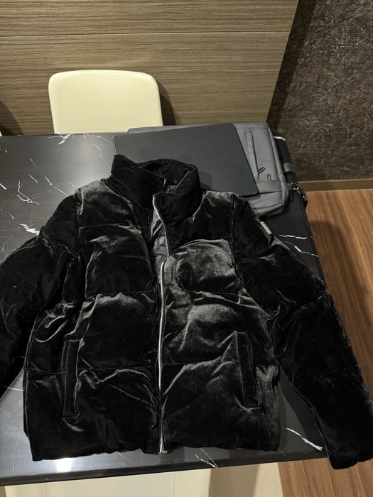 Продаю зимнюю куртку