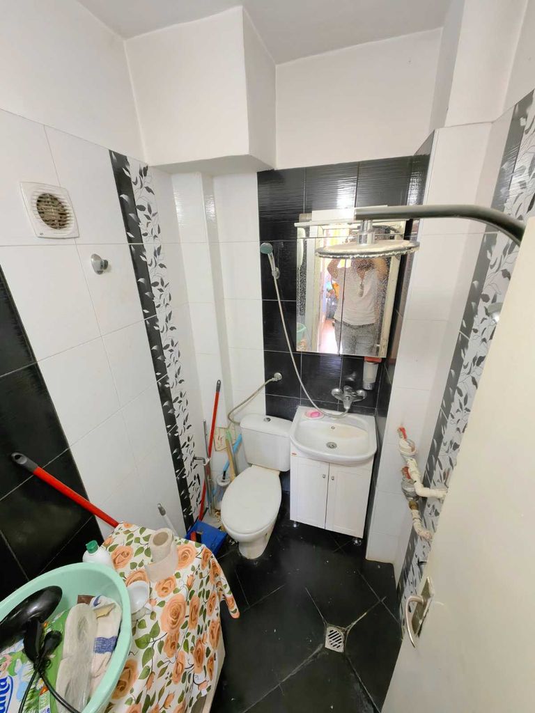 Продава се Двустаен апартамент в Перник, Център - 59 кв.м за 1530 €/кв.м - Снимка #4