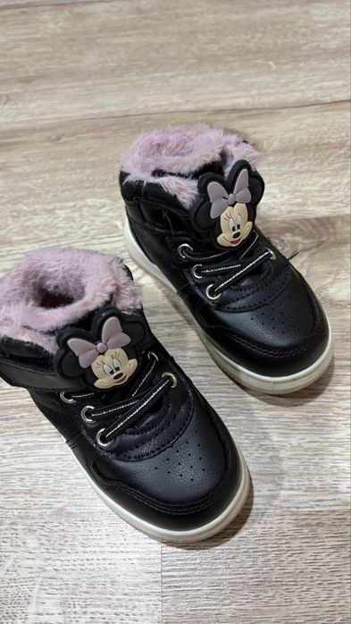 Зимни топли обувки за момиче 23 номер