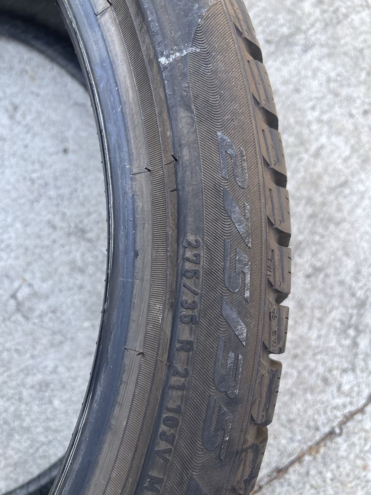 Vand 2 anvelope 275/35/21 Pirelli Sottozero 3