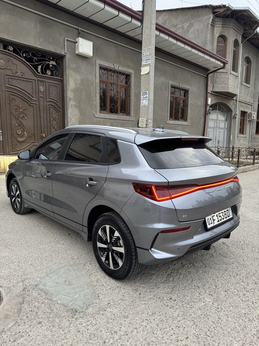 BYD E 2 Sotiladi Afitsalniy