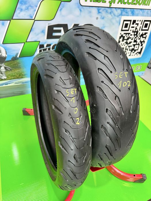 Set Anvelope Moto 120 70 17 si 180 55 17 Michelin 2022 Road5/6 Set102