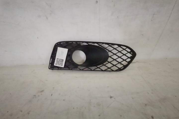 Grila Proiector Dreapta Originala In Stare Buna Crossover Bentley  Ben