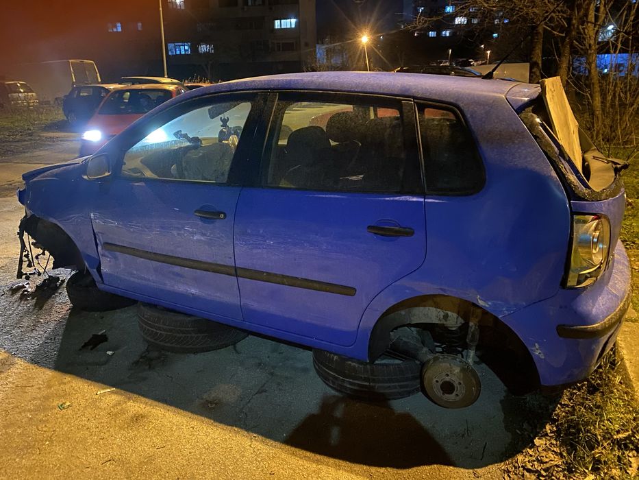 VW Polo 2009г НА ЧАСТИ