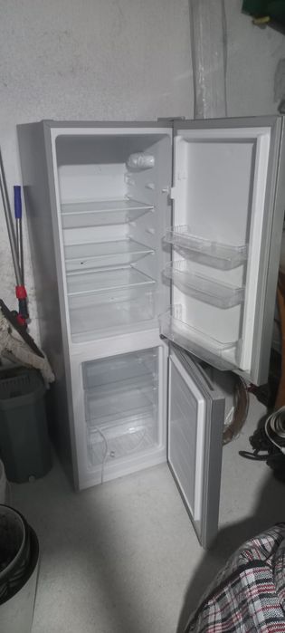 Холодильник LEADBROS