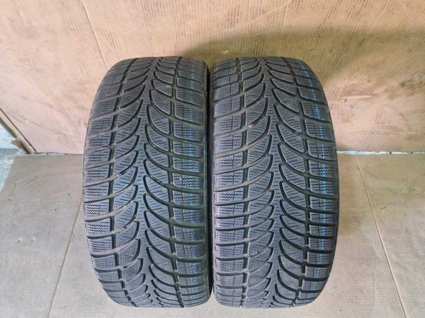 2 anvelope de iarnă Bridgestone R18 225/45 DOT1723