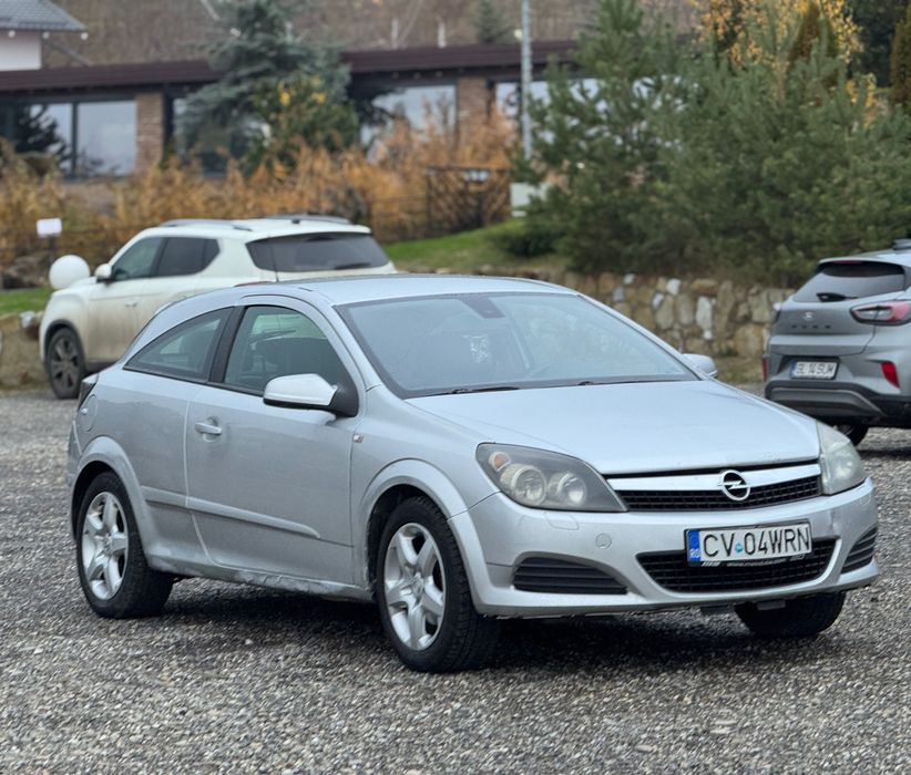 Opel Astra H GTC 1.4i benzină