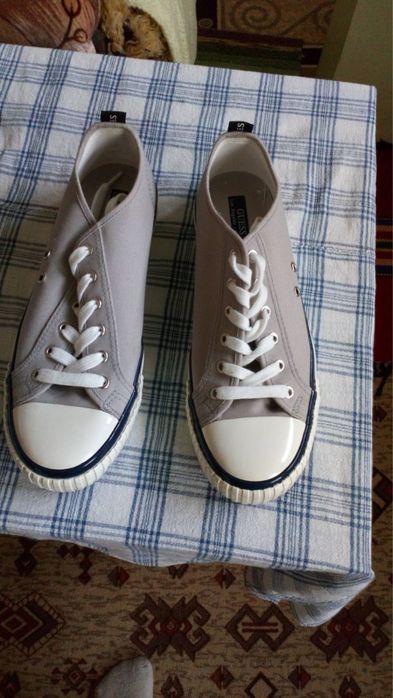 Кецове GUESS не ползвани