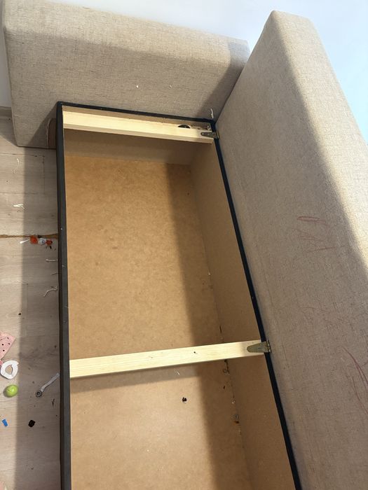 Canapea 2 persoane crem