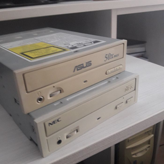 CD-rom ASUS 50x,NEC