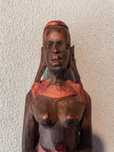 Statuetă africană din lemn sculptat manual