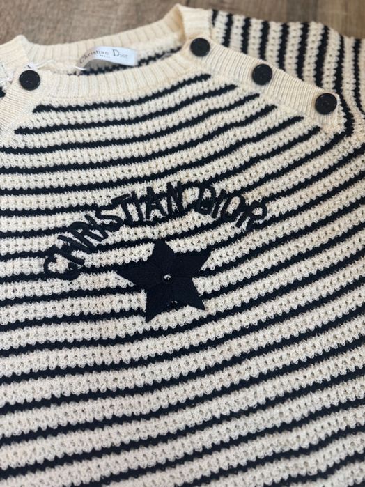 Дамски пуловер нов