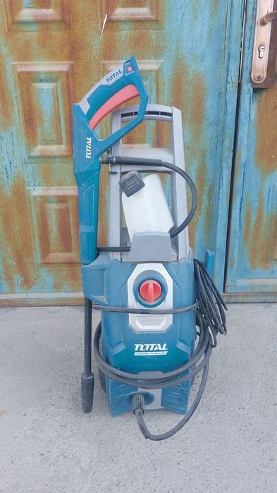 Карчер Total 1800w