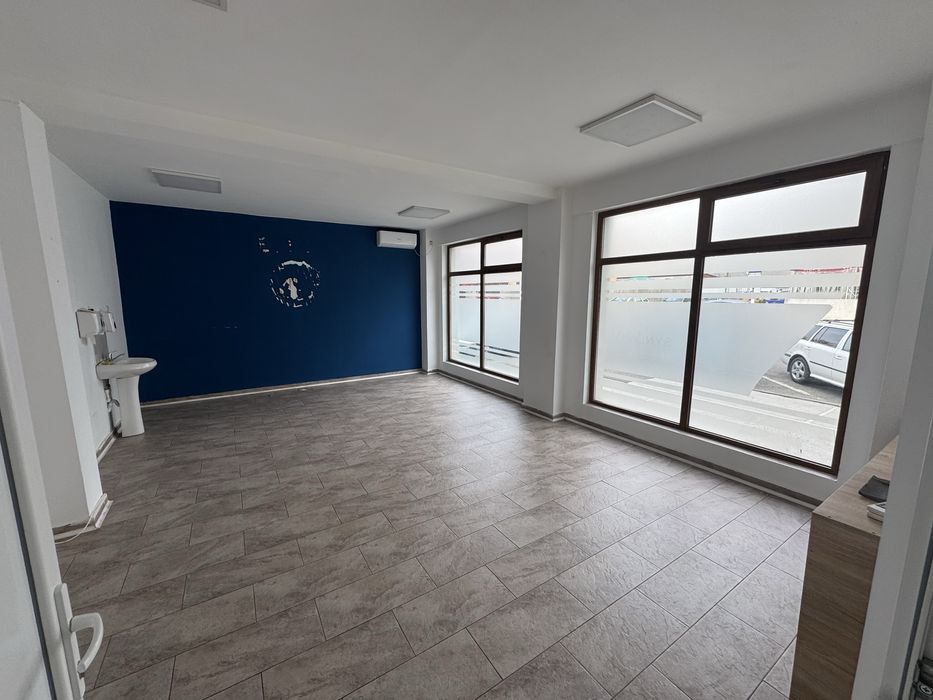 Inchiriez spatiu comercial!