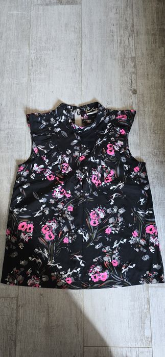 Дамска тениска,блузка и потничета