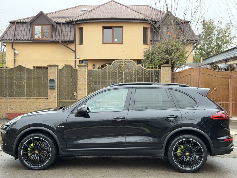 Porsche Cayenne 3.0 Benzină S E-Hybrid 416 CP. 2015