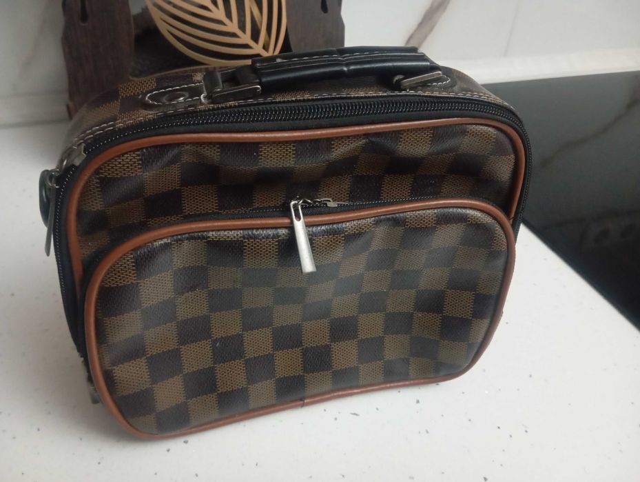 Дамска чанта за  козметика