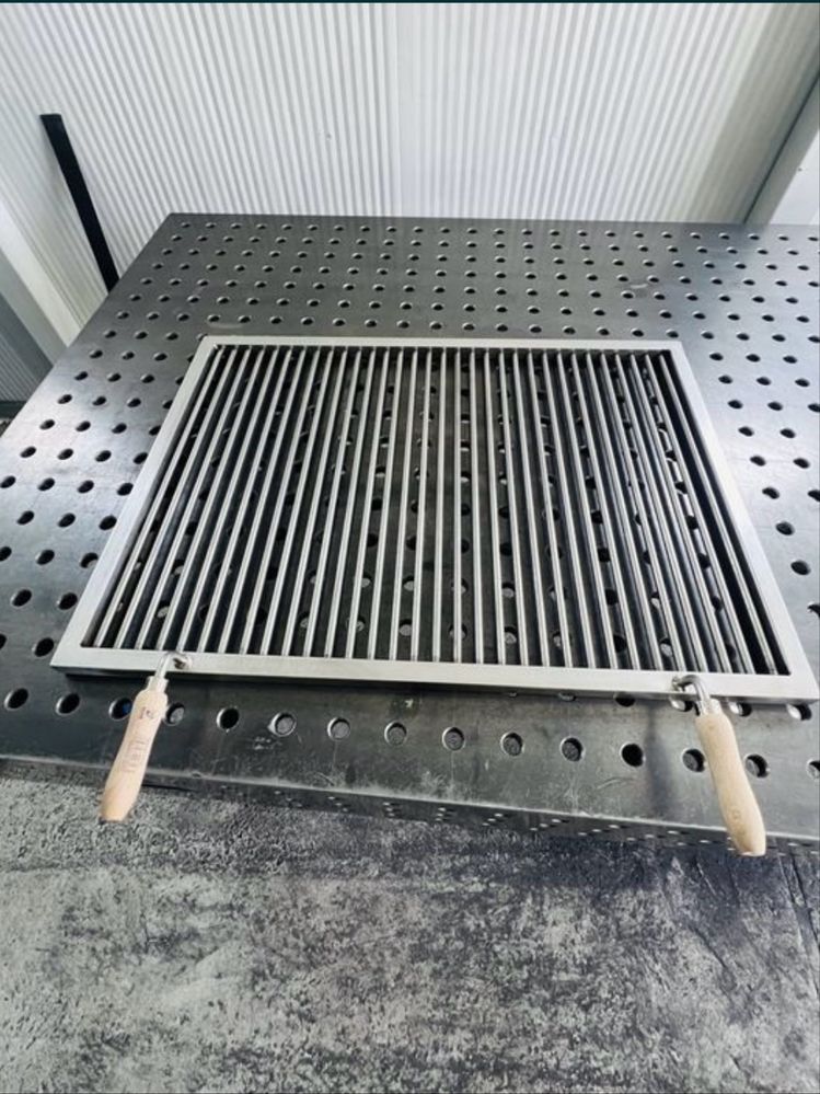Grill/grilaj(plasa) gratar metalic (fier) bare rotative