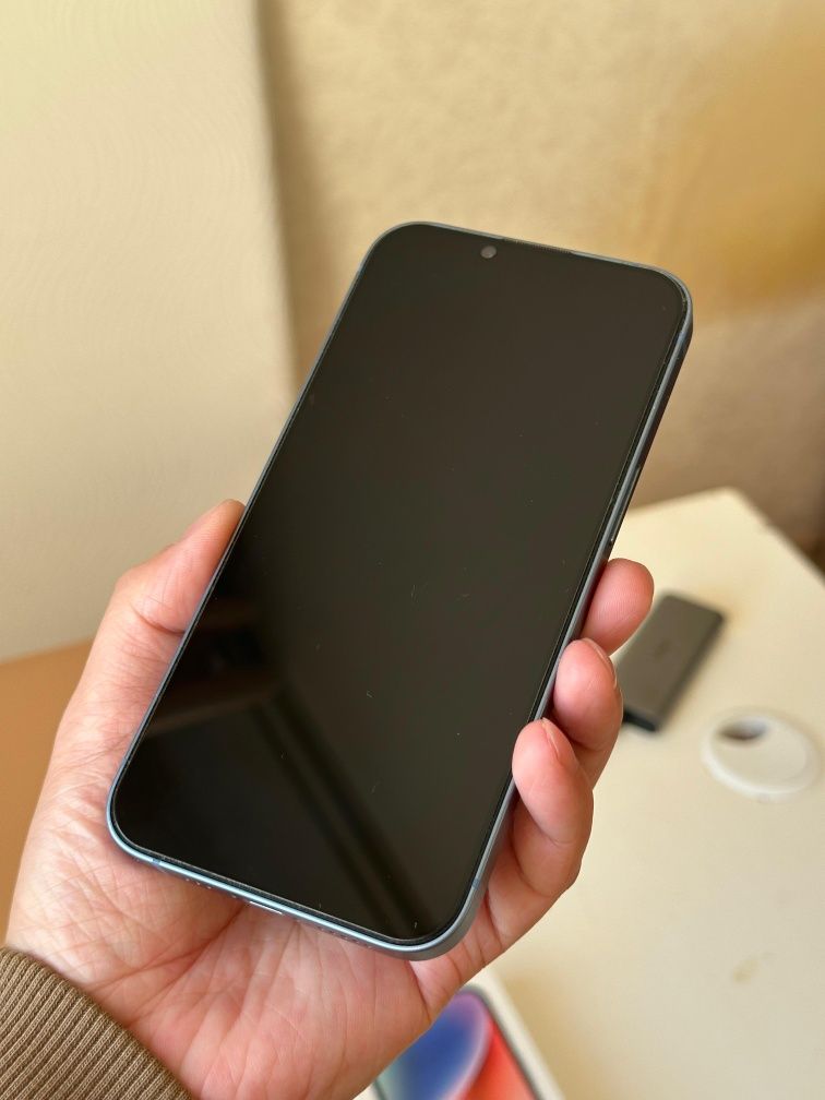 iPhone 14 в отличном состоянии