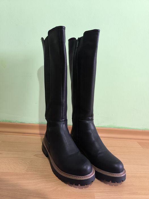 Продавам чизми 40 р