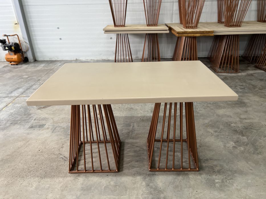 Mese lemn masiv și picioare fier forjat pentru mese