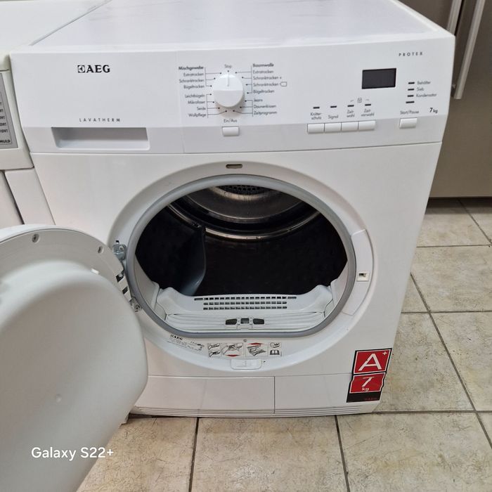 Кондензна сушилня с термопомпа 7кг А++ AEG