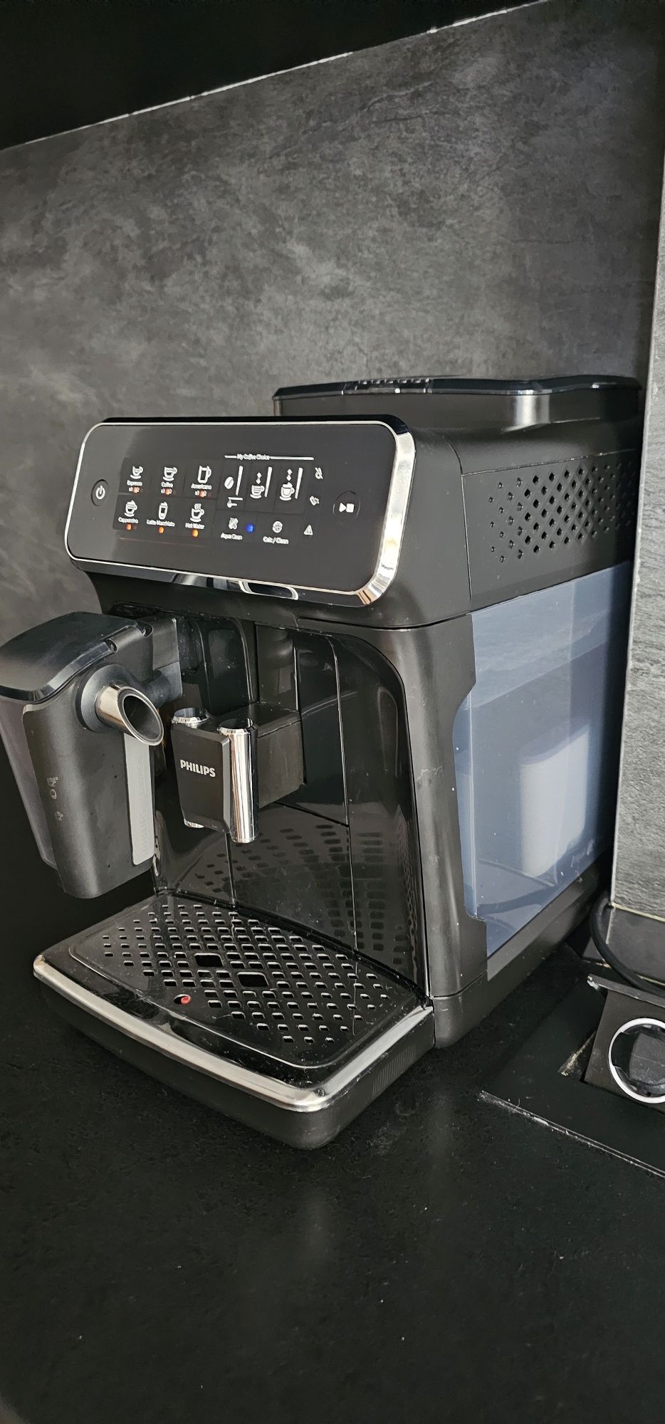 Espressor automat Philips LatteGo 3200