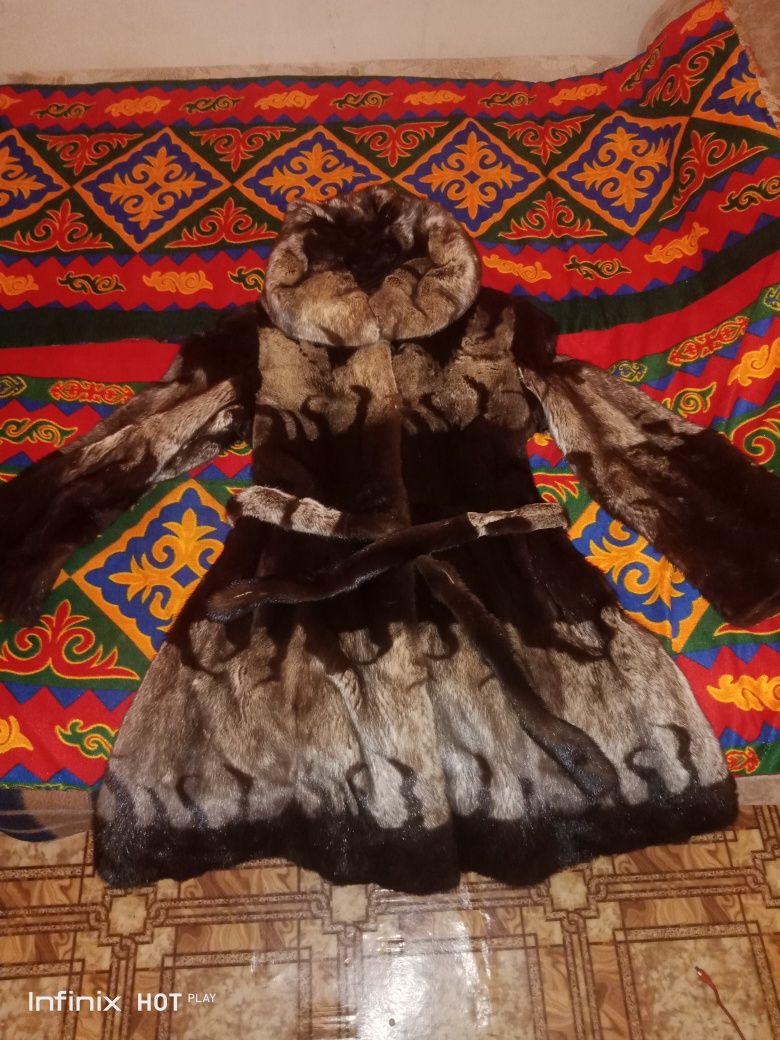 Срочно продам шубу норковую