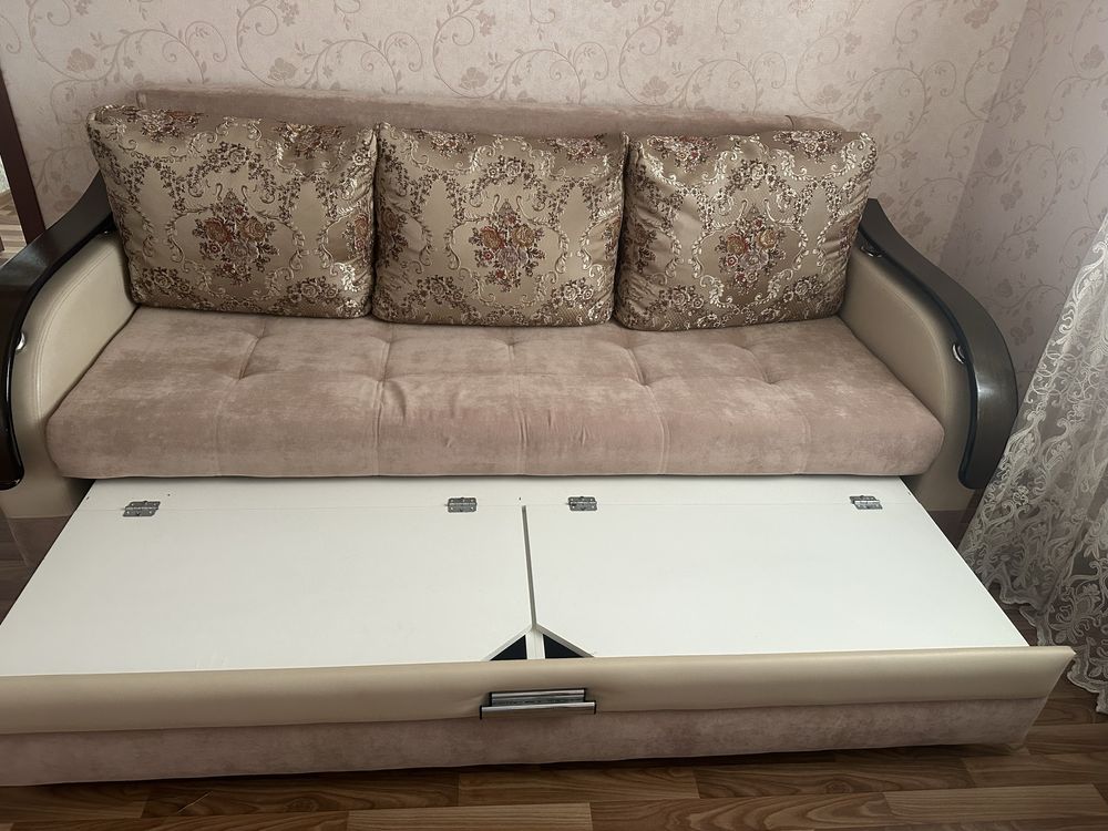 Продам диван с креслом