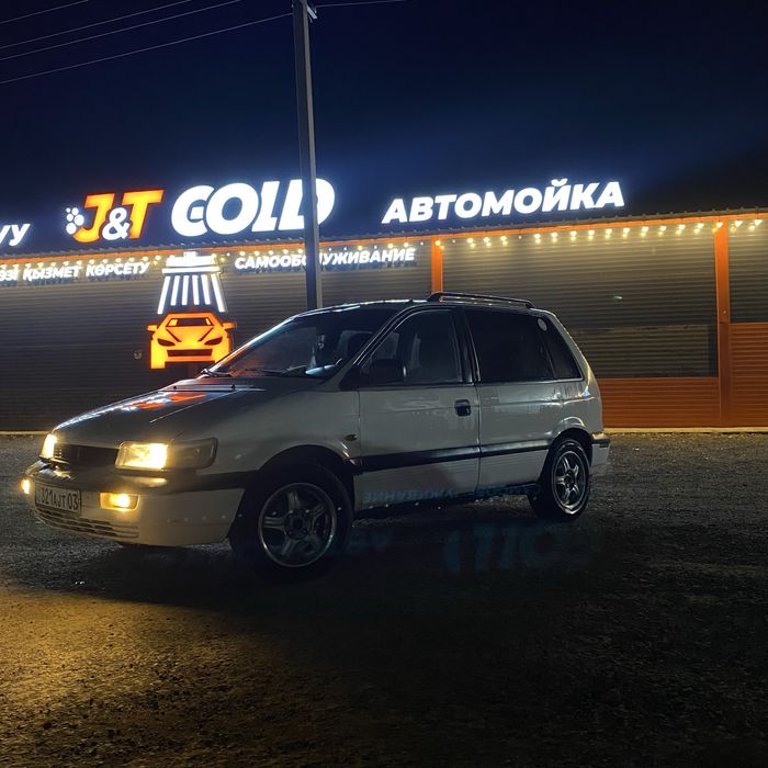 mitsubishi space runner 1993г