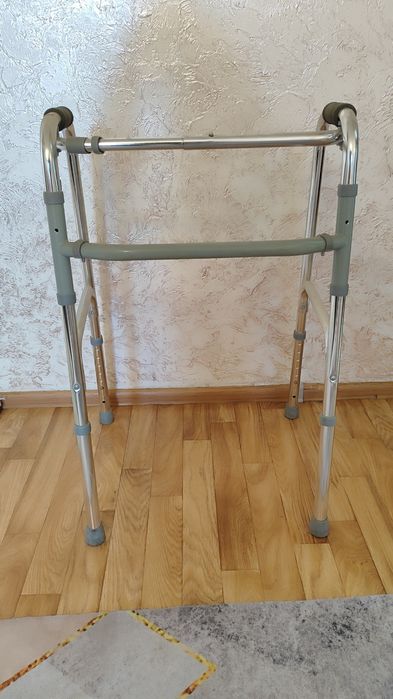 Продам ходунки для взрослых
