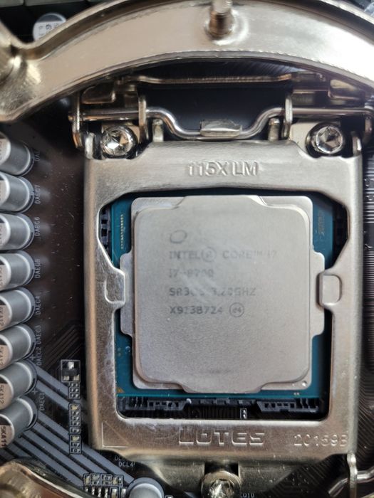 Vand placa de baza cu cpu i7 8700 cooler si rami