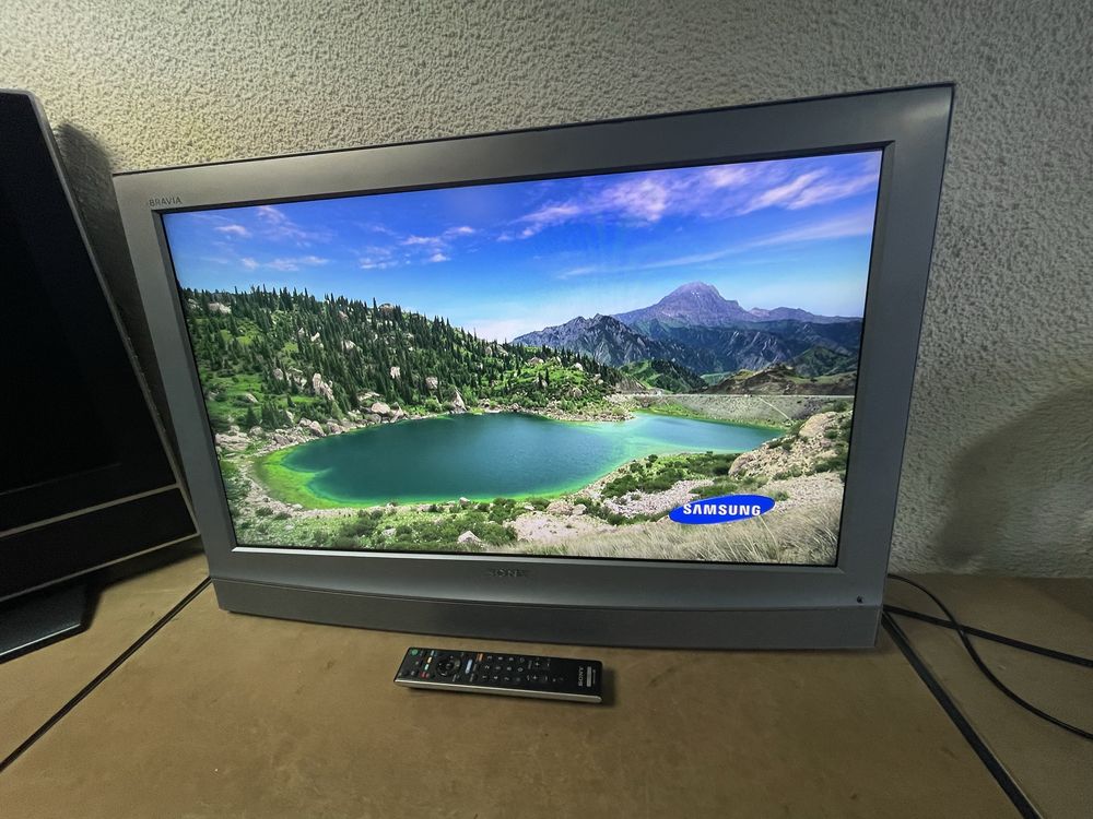 Телевизор SONY LCD 32” - KDL-32U2000