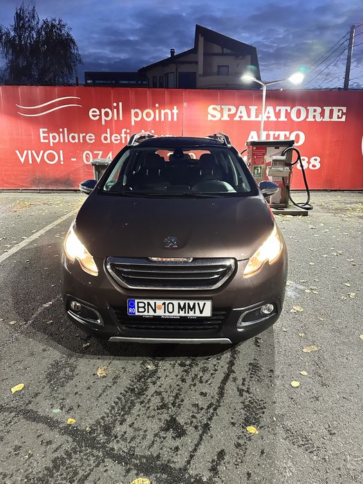 Se vinde Peugeot 2008, din anul 2013, motor 1.6 diesel, automat.