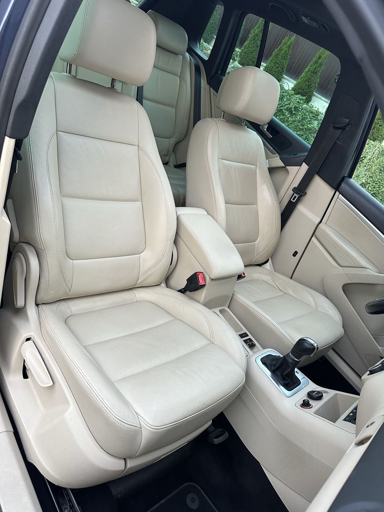 Volkswagen Tiguan R-line 2.0 TDI 177 CP/Panoramic/Camera/Xenon/Automat