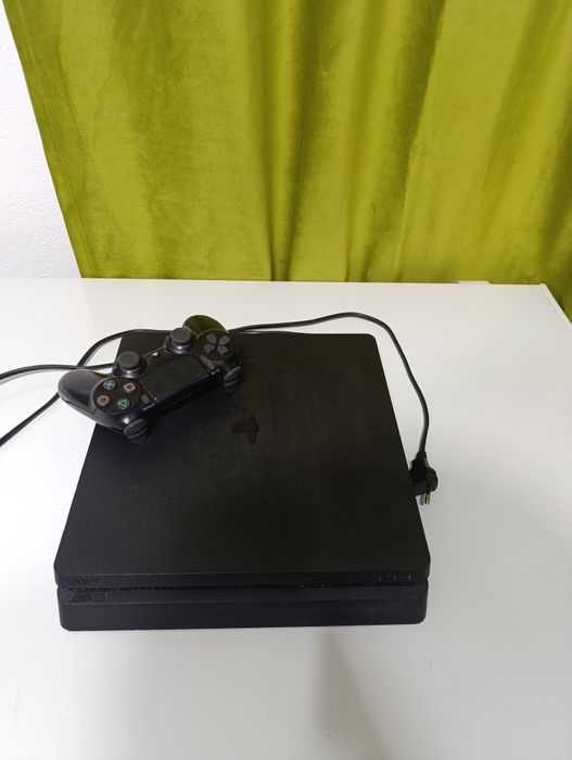 PlayStation ps4slim