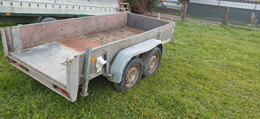 Remorca 2, 6 tone cu sistem de frânare