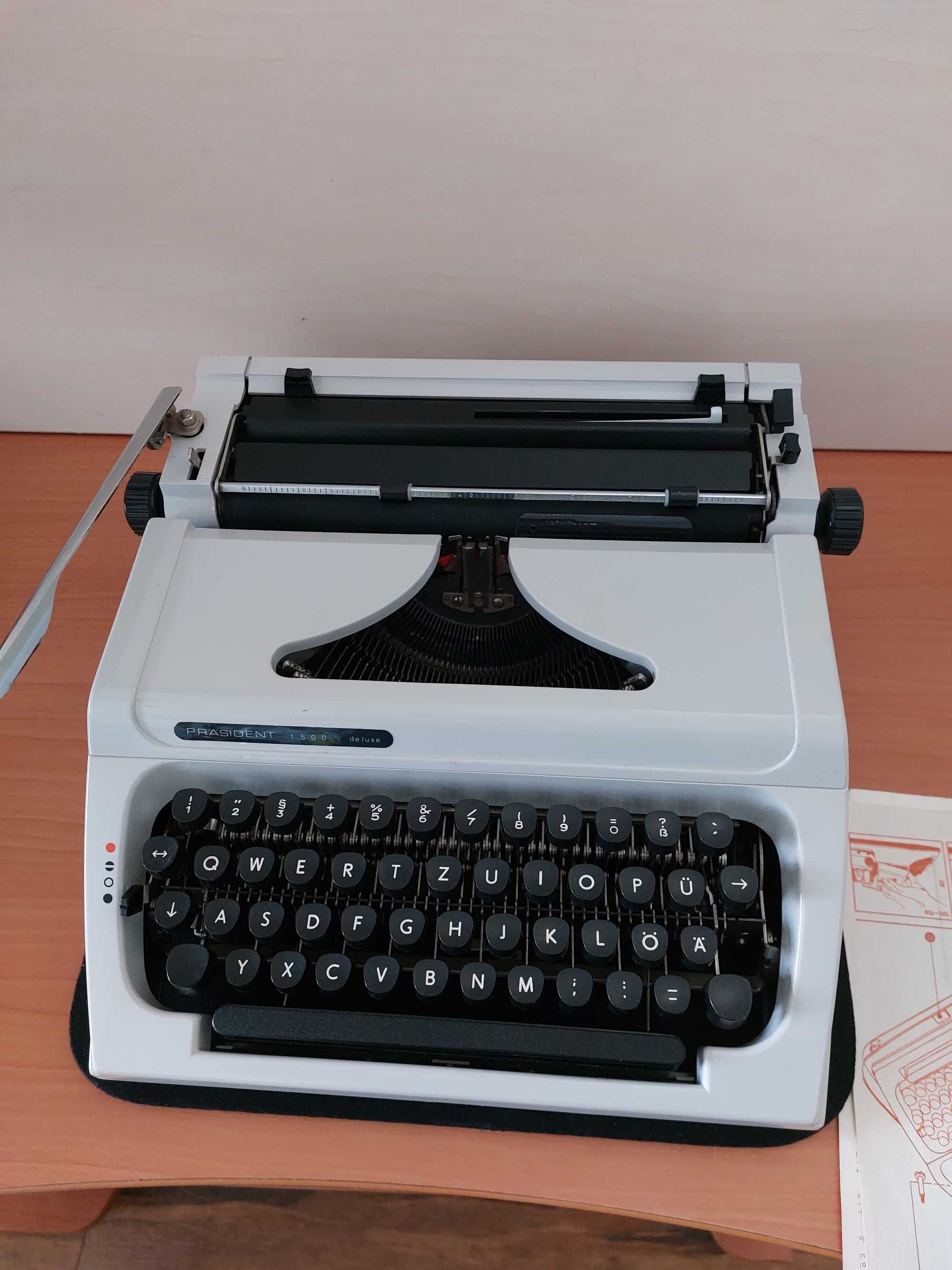 Masina de scris Prasident 1500