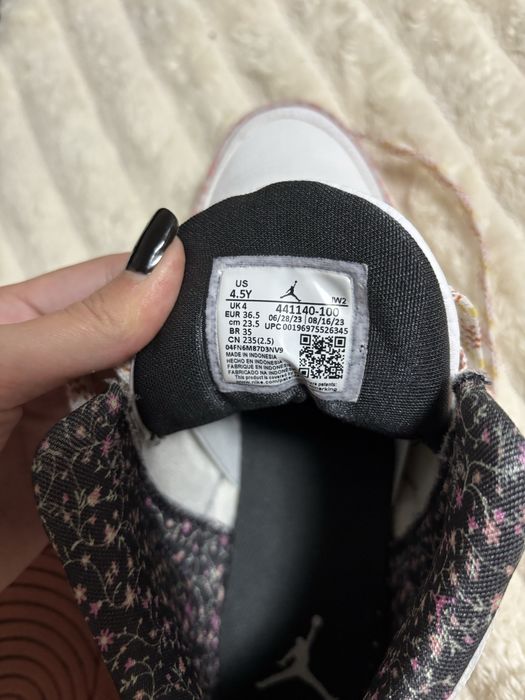 Jordan 3 Vintage Floral