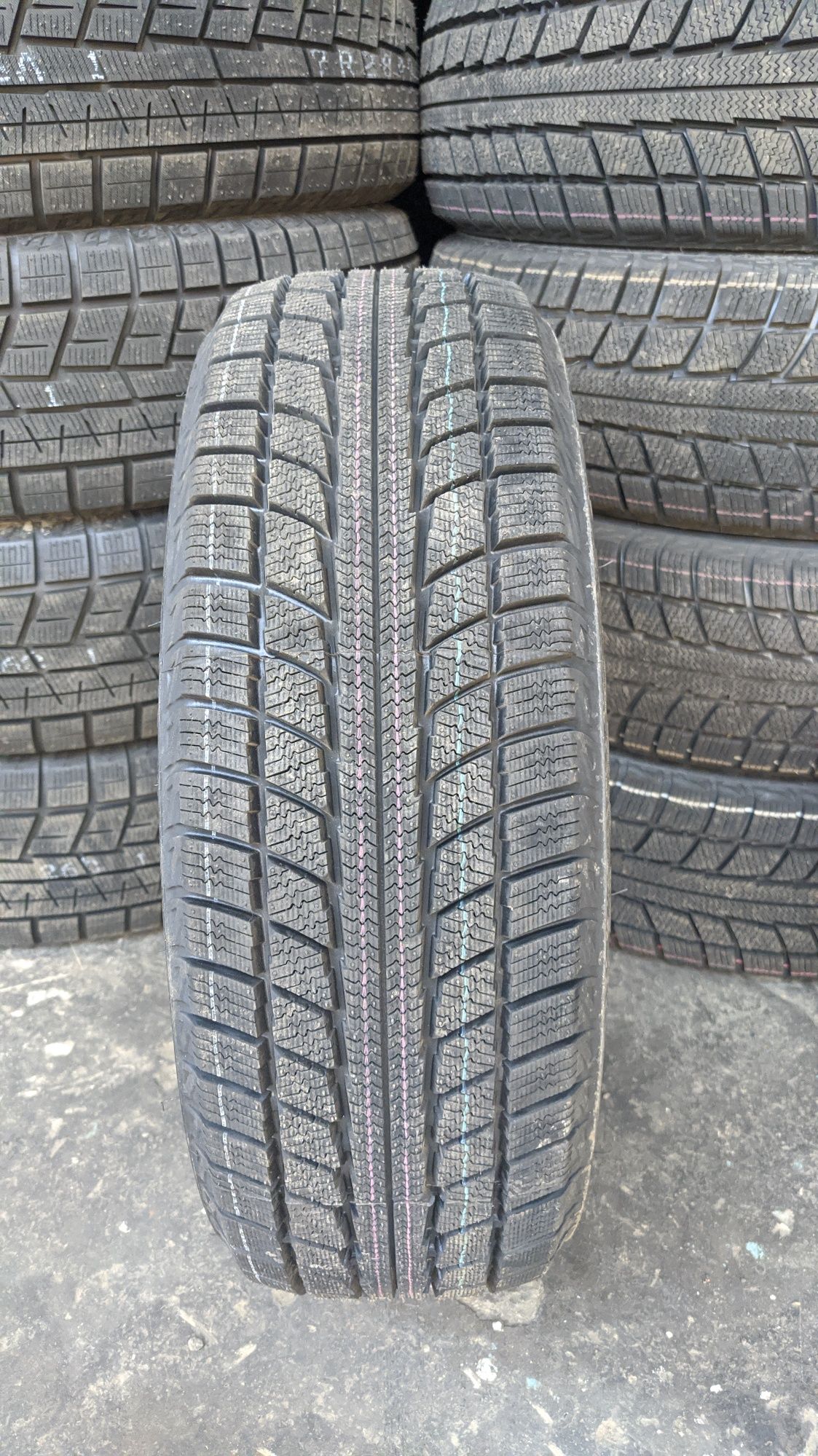 185/60R15 Triangle TR777