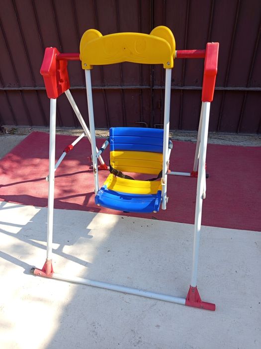 Продам ( качеля для детей ) .