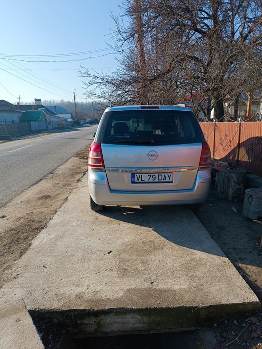 Opel Zafira b 1.6benzina