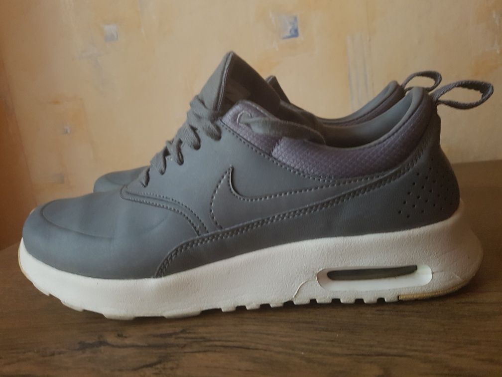 Nike Air Max thea маратонки 38 номер.