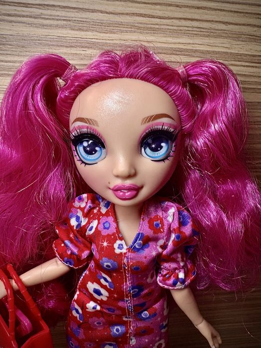 Stella Monroe Rainbow High Fashion Doll Papusa