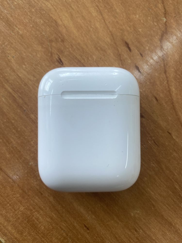 Airpods 2 with lighting